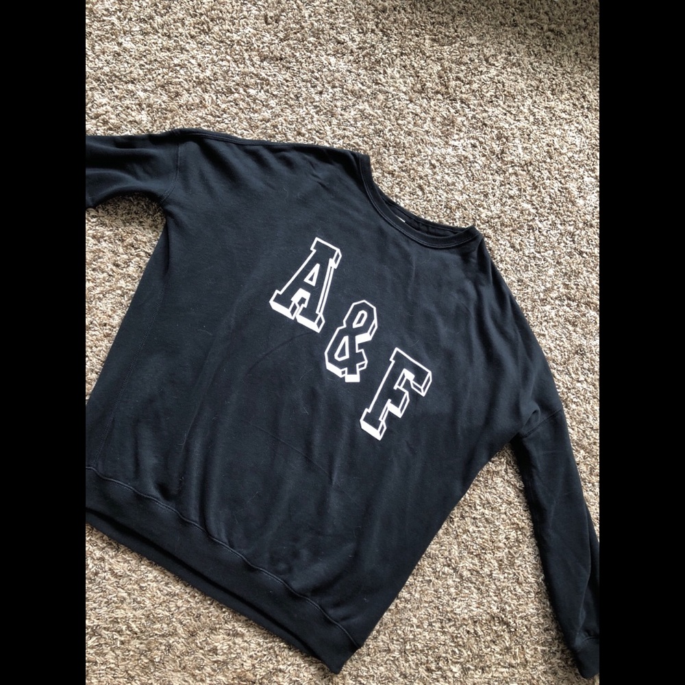 Cute Black Abercrombie & Fitch Crewneck Sweatshirt